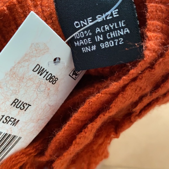 Cejon Women’s Rust Scarf - Picture 4 of 4